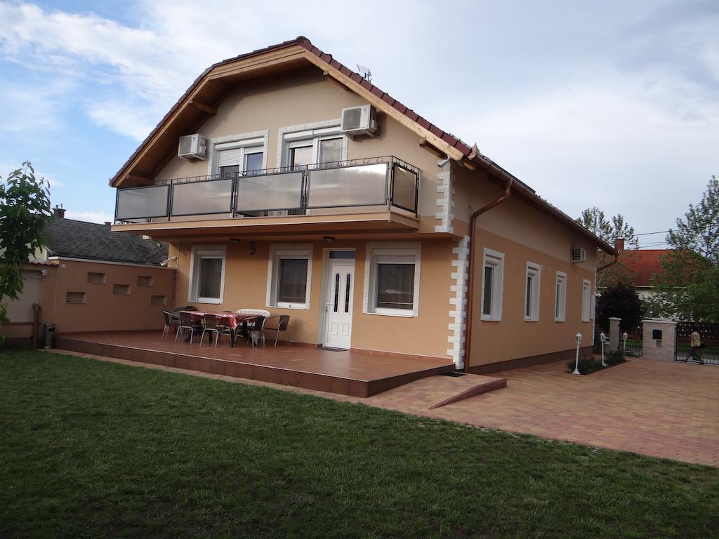 Marinica Apartman Гайдусобосло Екстер'єр фото