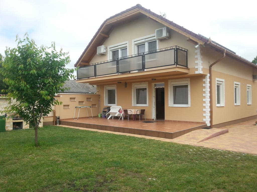 Marinica Apartman Гайдусобосло Екстер'єр фото